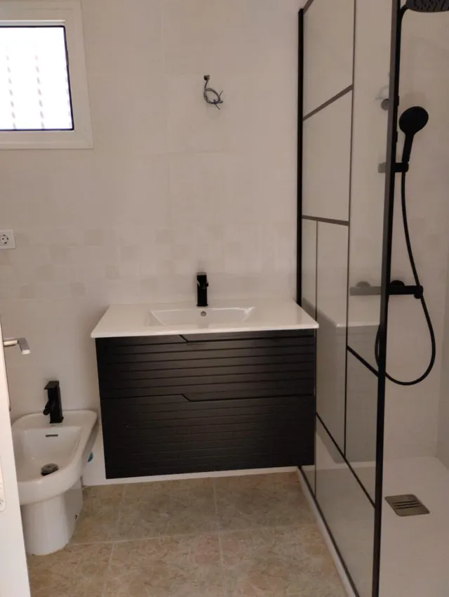 GRAN CHALET EN TORREVIEJA: 2 HAB, 1 BAÑO — 17
