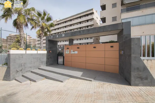 Vivienda en alquiler de larga temporada en Arenales del Sol. — 25