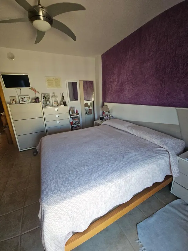 229 m2, 3 plantas y 8 placas solares para vivir sin mirar el recibo a fin de mes — 18