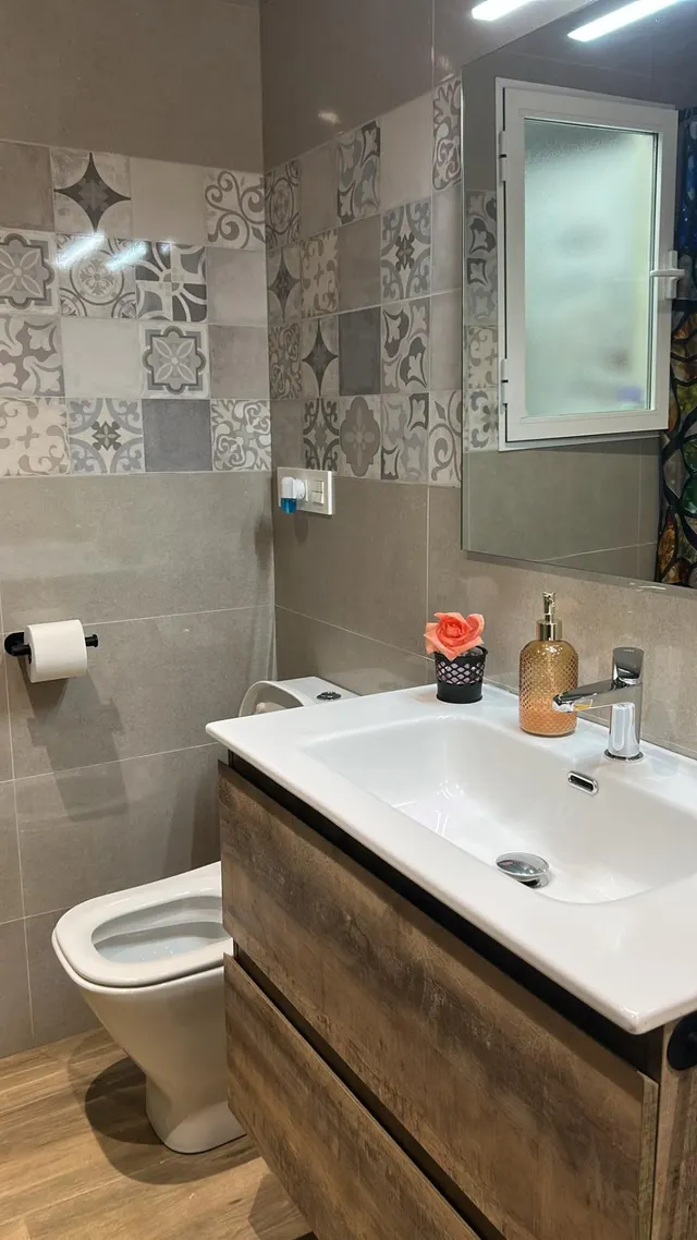 Bungalow Reformado en Montesol: Naturaleza y Confort — 34