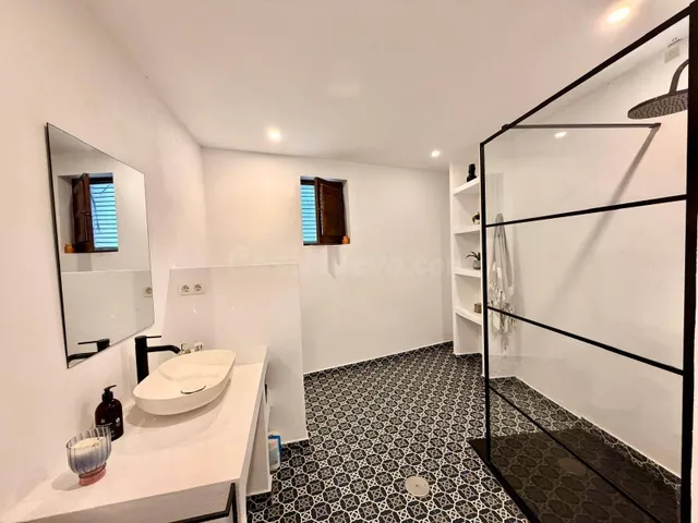 Encantadora Casa Reformada en el Corazón del Casco Histórico de Salobreña — 24