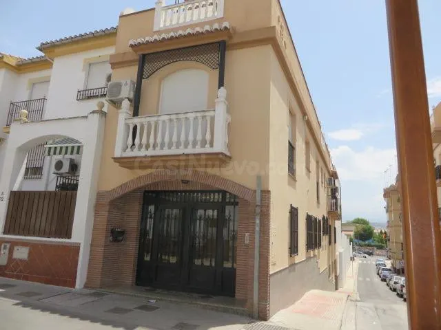 Se vende Piso OKUPADO en Calle Pintor Velazquez 70 Escalera 