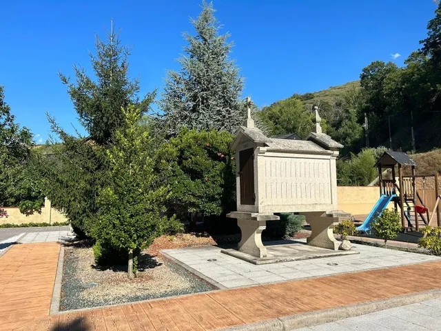 ESPECTACULAR FINCA CON CHALET A 5 MIN DE PONFERRADA — 20