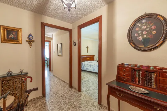 Amplia vivienda en pleno centro de Granada — 7