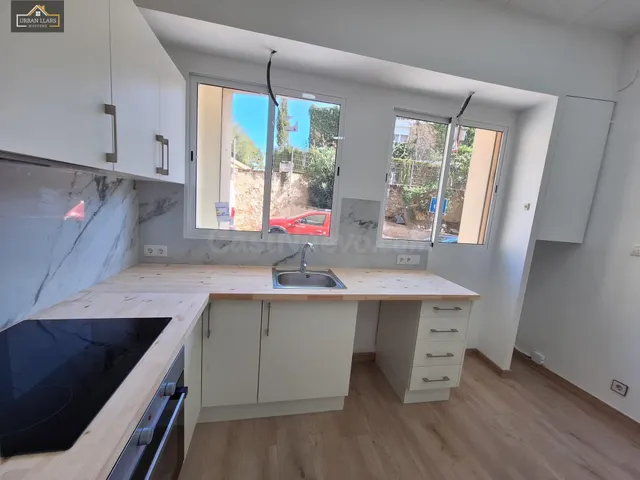 Duplex invertido recién reformado en el centro - foto 4