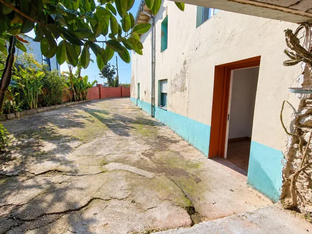 CASA LLENA DE POSIBILIDADES A UN PASO DEL MAR.- — 21