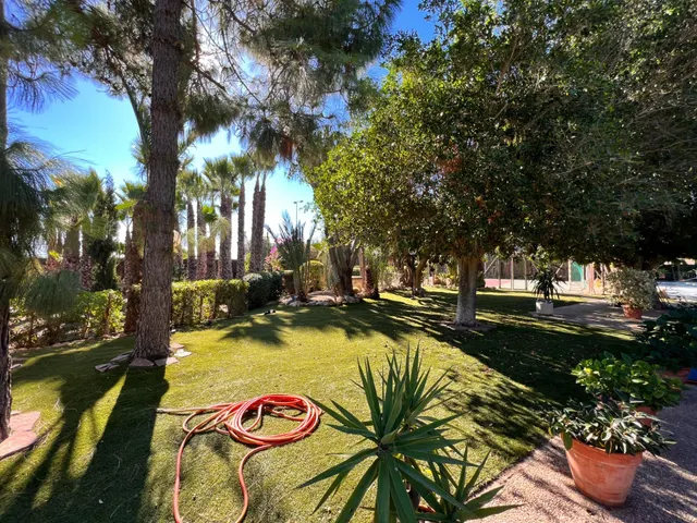 MAITINO AMPLIO CHALET CON PISCINA, PISTA DE TENIS CON VESTUARIOS Y BARBACOA — 43