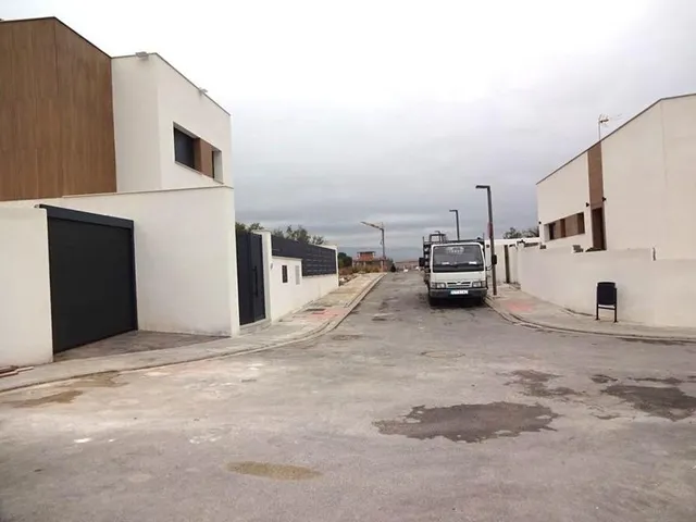 OPORTUNIDAD DE PARCELA EN LA URBANIZACIÓN NUEVA MONTELUZ, en Peligros, Granada — 13