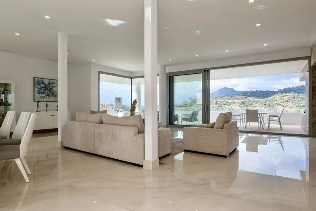 Chalet 6 habitaciones 777m² en venta - El Madroñal — 50