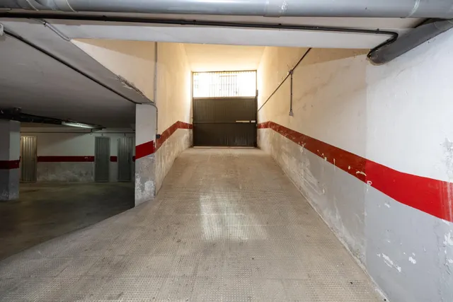 Piso 2 dormitorios, garaje y ascensor a la entrada de la Zubia, junto Ayuntamiento.  Perfecto estado — 29
