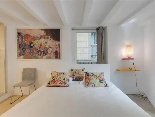 PISO EN VENTA EN EL GÒTIC — 16
