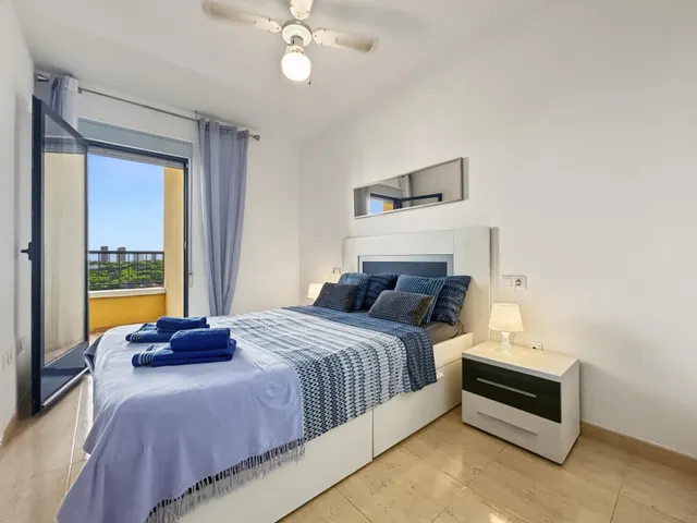 Apartamento reformado con vistas al mar en Campoamor — 8
