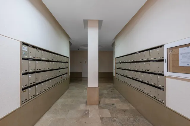 Estudio en Torrevieja con piscina comunitaria — 2