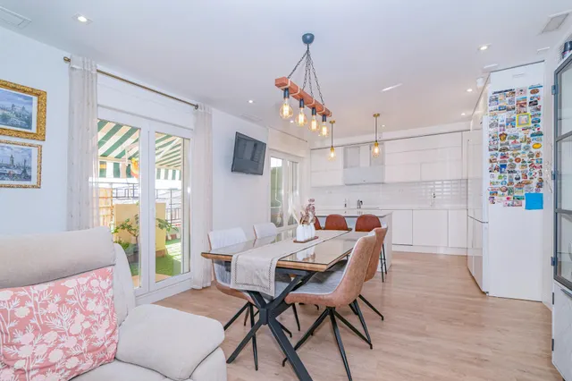 ¡Tu Nuevo Hogar te espera!  Semi-ático Reformado con Gran Terraza, junto Virgen de Las Angustias — 14