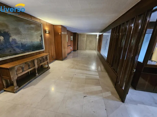 Espectacular pisazo en pleno centro, impresionantes vistas, no dudes en visitarlo!!! — 38