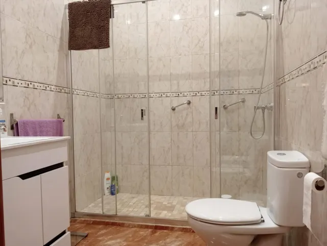 PLANTA BAJA TECHO LIBRE REFORMADA JUNTO A REYES CATOLICOS — 17