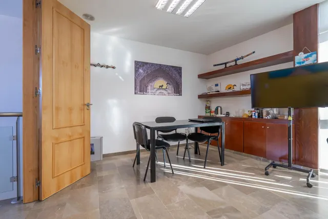 Edificio de 3 plantas destinado a oficinas junto a Centro Comercial Serrallo — 45
