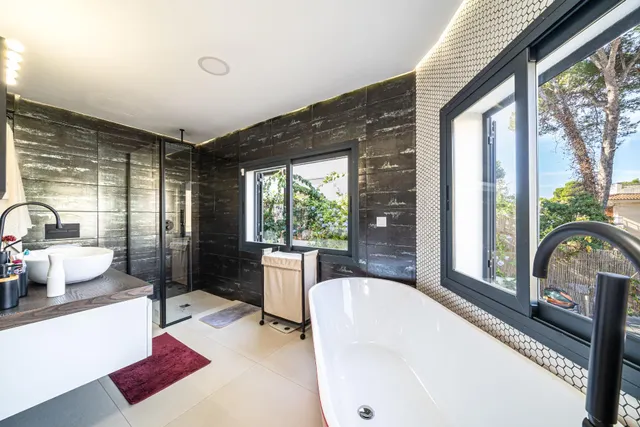 Chalet reformado con piscina, dos apartamentos independientes y garaje en Las Maravillas — 23