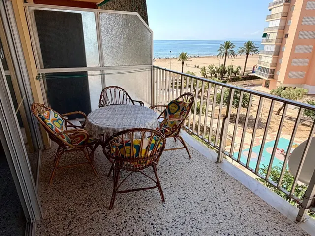 Apartamento en Primera Línea. - foto 5