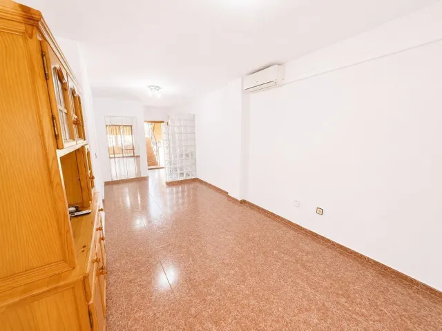 GRAN APARTAMENTO EN TORREVIEJA: 3 HAB, 1 BAÑO — 10