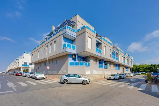 Venta de Apartamento 2 dormitorios zona Habaneras,piscina comunitaria en Torrevieja. — 33