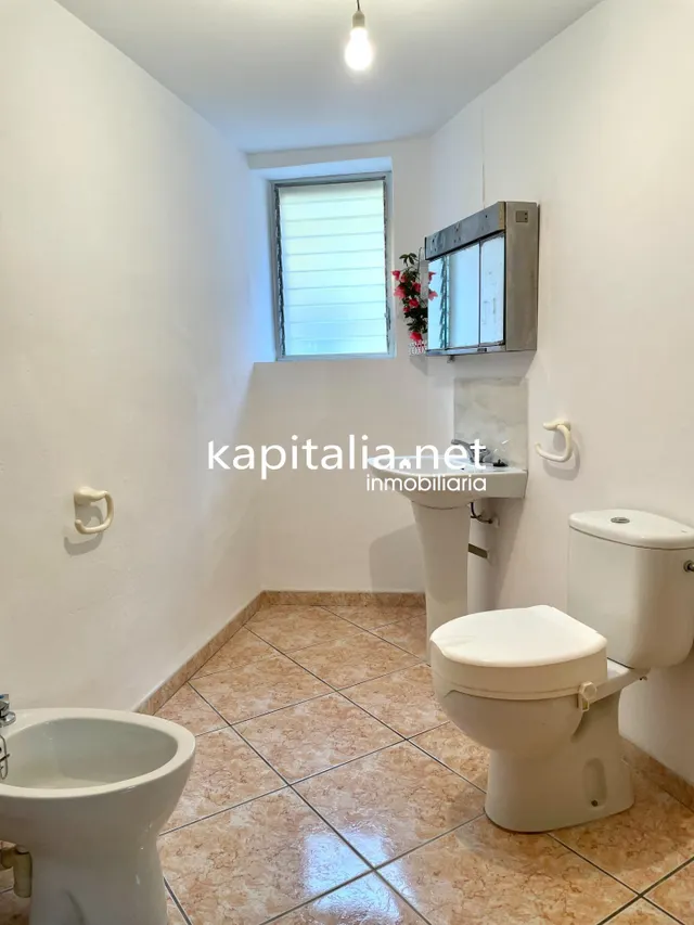 Casa a la venta en Alfafara. — 11