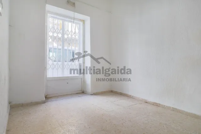GRAN CASA EN EL CENTRO DE LA CIUDAD — 5