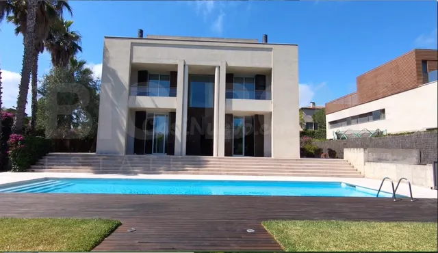 Chalet 6 habitaciones 800m² en alquiler - Gavà Mar — 3
