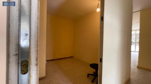Se alquila local en la zona de Avd. del Ejercito, Guadalajara. — 11