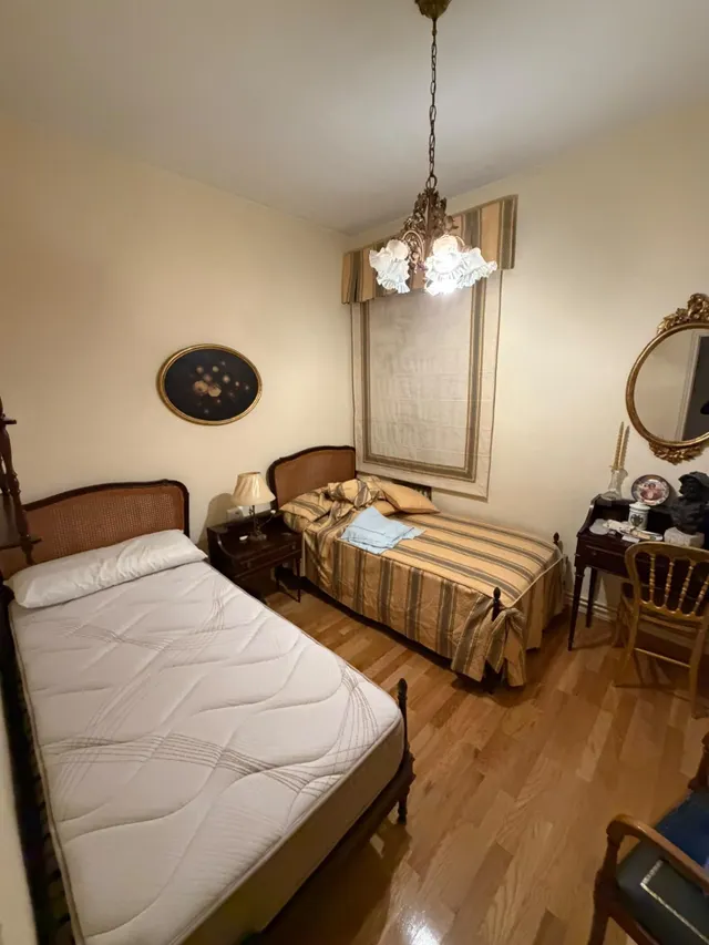 Piso 5 habitaciones 152m² en venta - Avda. de la Constitucion — 17