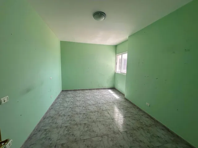 PISO EN VECINDARIO — 15