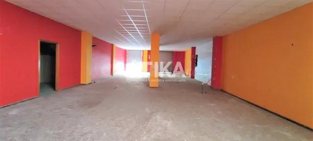 LOCAL COMERCIAL EN EXCELENTE UBICACIÓN - foto 2