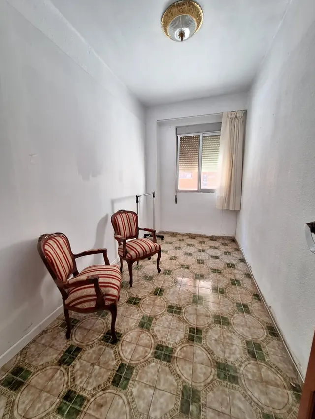 PISO DE 3 habitaciones CON BALCÓN Y MUCHAS POSIBILIDADES — 7