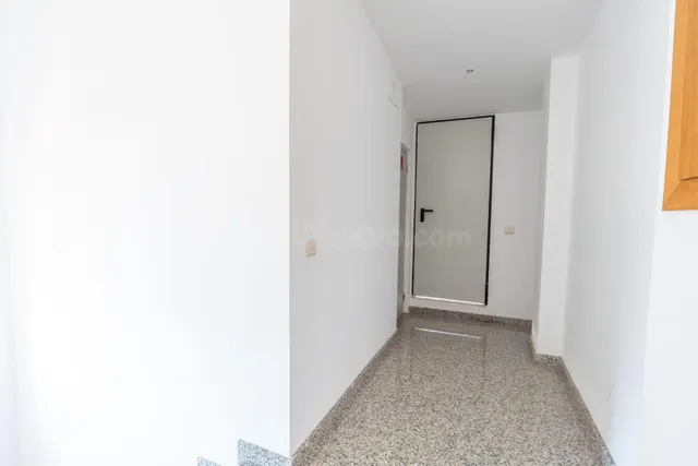 Piso en venta en la calle principal de Sant Jaume d’Enveja - foto 4