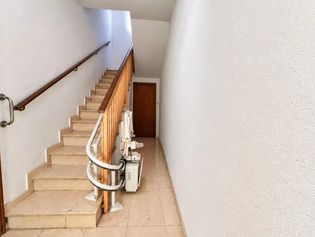 Vivienda luminosa con garaje privado y terraza en una tranquila calle de Gavà — 17