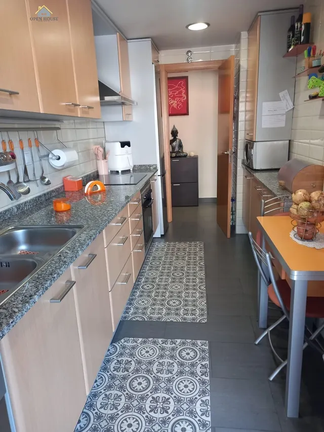 Bonito piso en venta en la Seu d'Urgell, edificio moderno con Box individual para dos coches. — 20