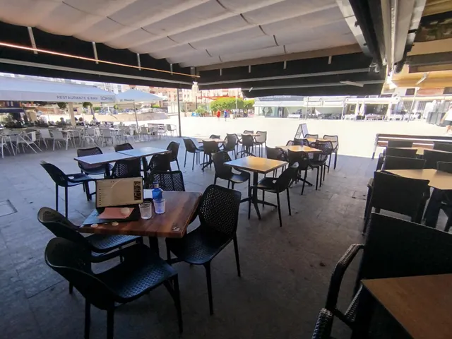 SE TRASPASA BAR FUNCIONANDO EN PLAZA CONSTITUCION — 7