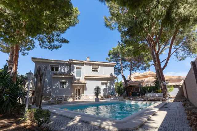 Villa 5 habitaciones 240m² en venta - Pueblo Bravo - foto 2