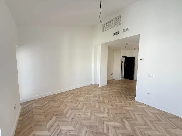 Ático de 1 dormitorio totalmente reformado — 9