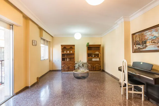 VIVIENDA CON GRAN PATIO PRIVADO FRENTE AL NUEVO HOTEL BARCELÓ 5★ — 24