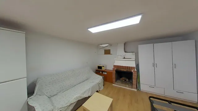 Parcela de 406m2 con pequeño trastero acondicionado — 2