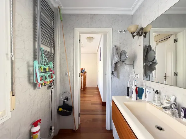 VILLA EN CAMPOAMOR "LOMAS DE DON JUAN" DE 4 DORM. 2 BAÑOS. CON SUPERFICIE DE 133 M2 Y PARCELA DE 74 M2. CON PISCINA. — 49