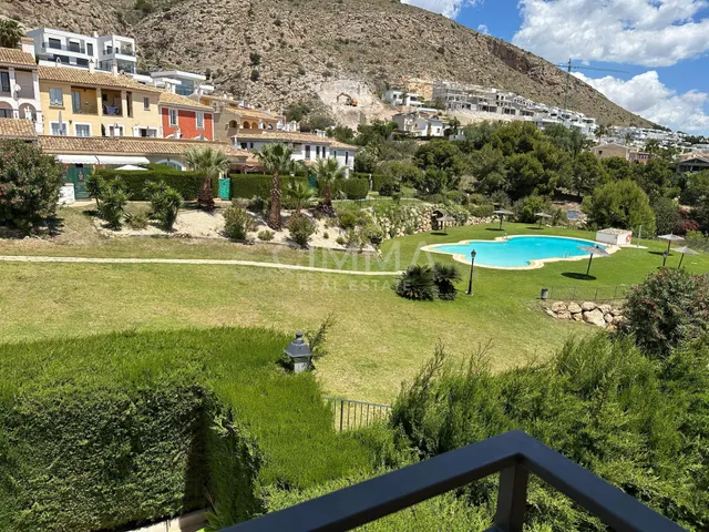 Encantadora casa adosada en Finestrat con vistas al mar y la - foto 5