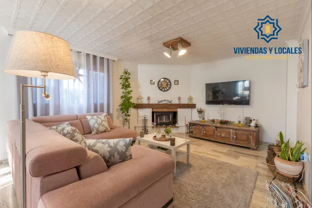 ¡MAGNIFICO CHALET INDEPENDIENTE CON CALIDADES ESPECTACULARES Y PISCINA PRIVADA EN GOJAR! — 8