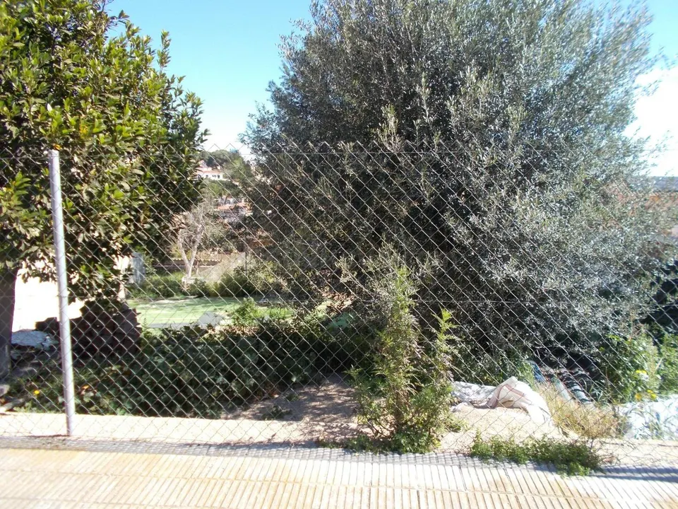 Fantástica parcela en El Vendrell - Urbanización Oasis