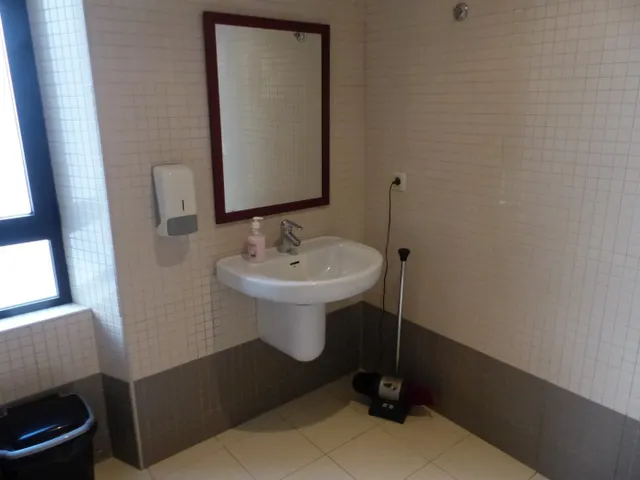 BAJADA DE PRECIO ¡¡¡¡¡     OFICINAS EN VENTA EN PLENO CORAZON DE LA CIUDAD — 21