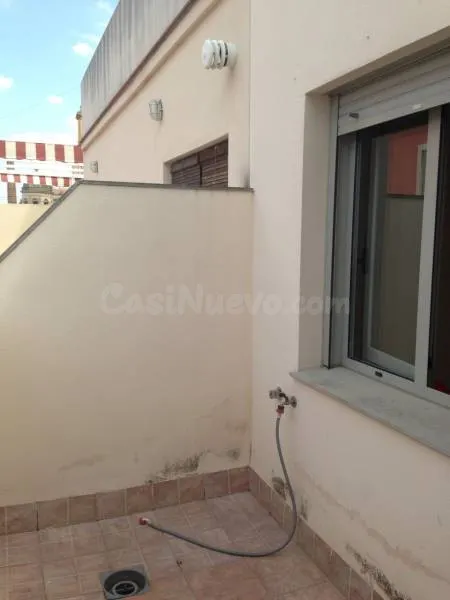 ÁTICO EN SAN BERNARDO CON TERRAZA.