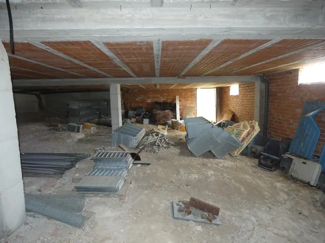 Local con terreno en Arroniz - foto 5