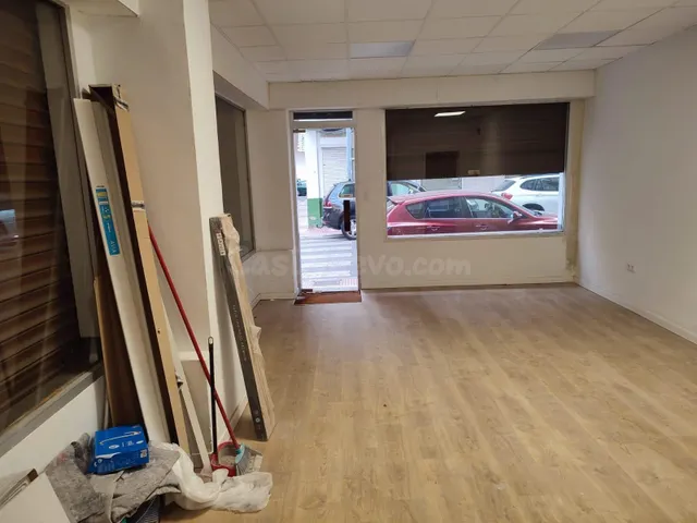¡Oportunidad Única! Local Comercial en el Corazón de Badajoz