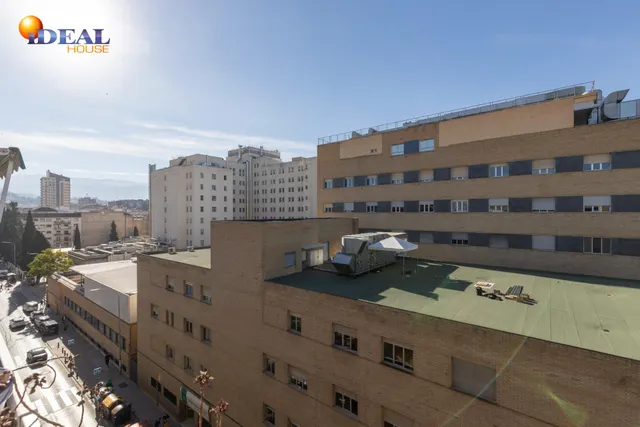 Estupendo piso  en la última planta en calle doctor azpitarte — 6